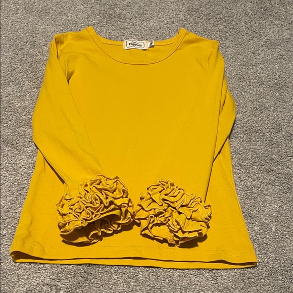 Pearls and Piggytails Ruffle Top - Picture 1 of 2